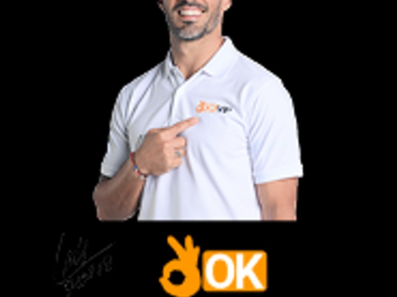 Người chia bài nam tương tác