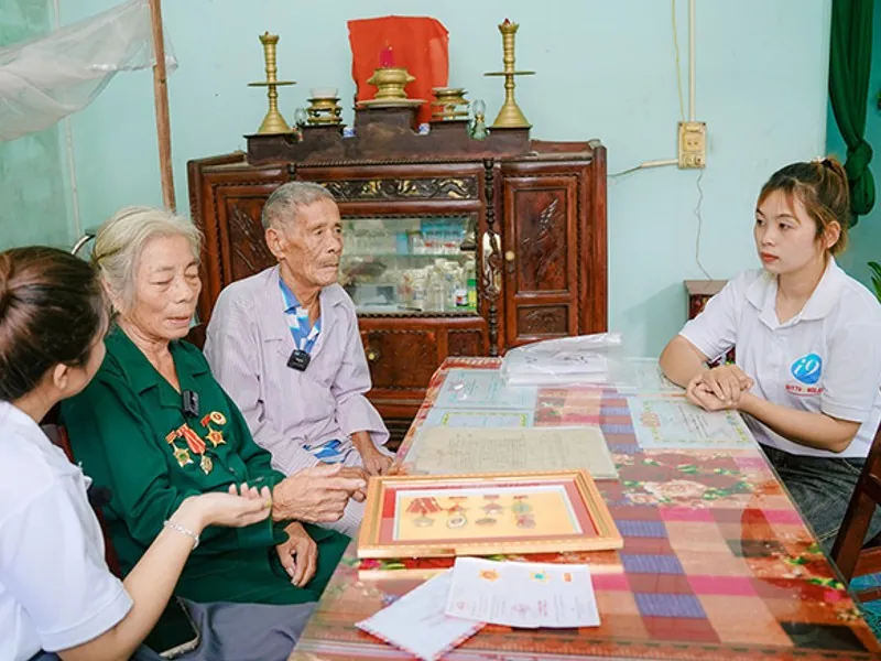 Quà tặng bí ẩn và rút thăm may mắn